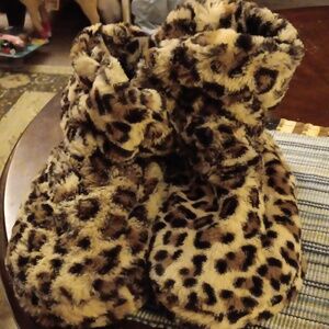 ❤️ FINAL REDUCTION Cheetah Massage Slippers